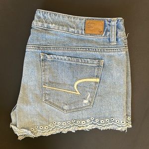 Women’s American Eagle denim shorts